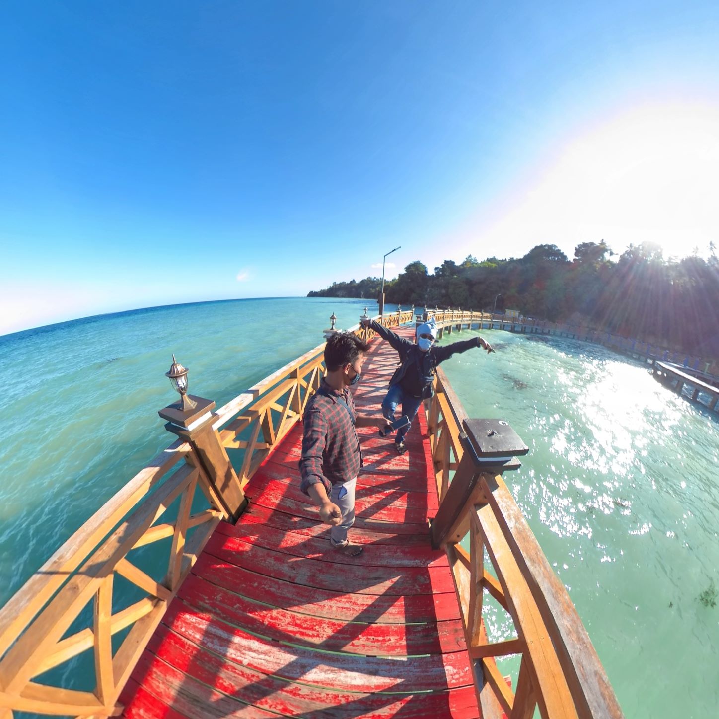 Pantai Lapoili, Destinasi Wisata Tersembunyi di Desa Wawoangi dengan Pemandangan Mempesona