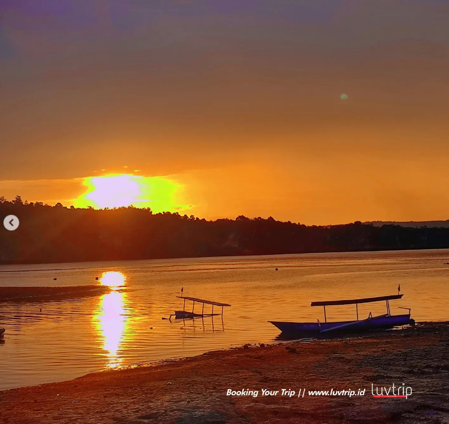 Healing dengan Berburu Sunset di Batu Sori Baubau